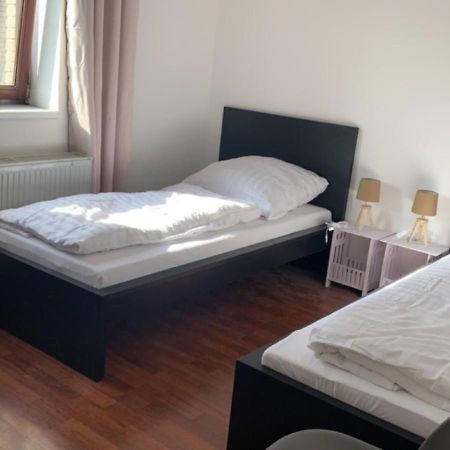 Zimmer In Wohnung, Monteure, Zentral, Enger Zewnętrze zdjęcie